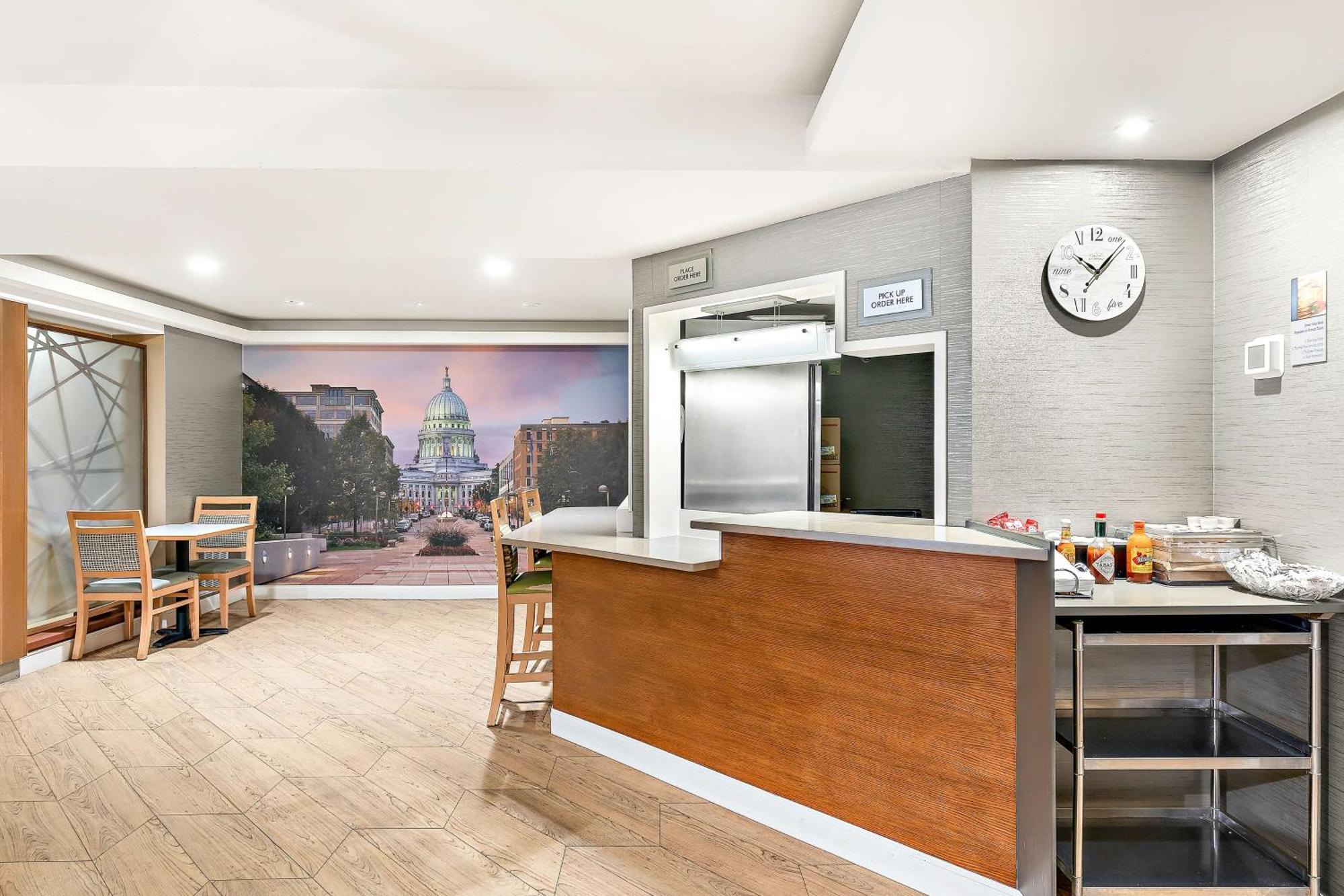 Best Western West Towne Suites Madison Dış mekan fotoğraf